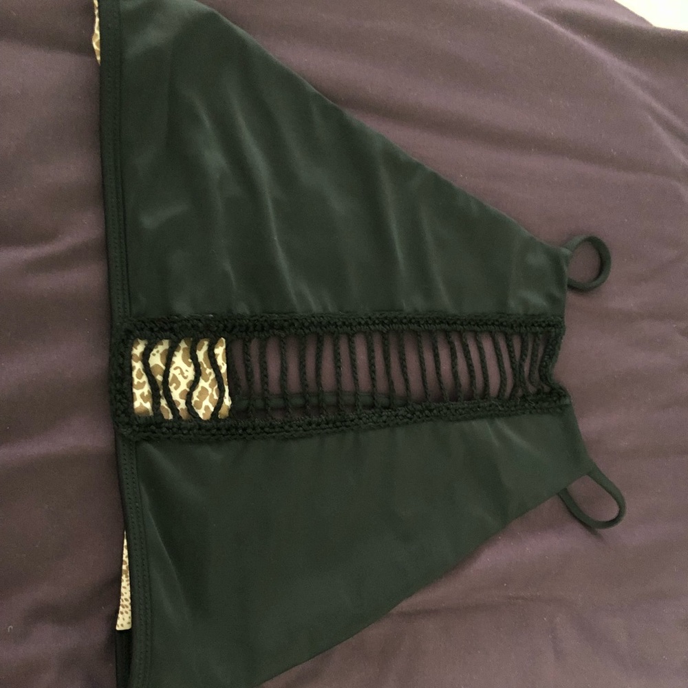 Acacia bikini top